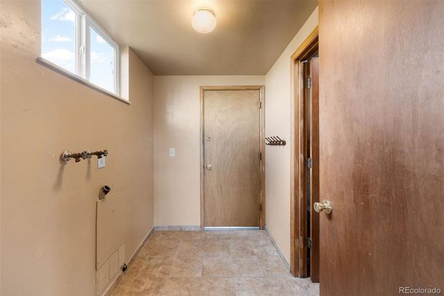 9295 W 77th Drive, Arvada, CO 80005