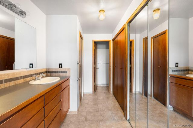9295 W 77th Drive, Arvada, CO 80005