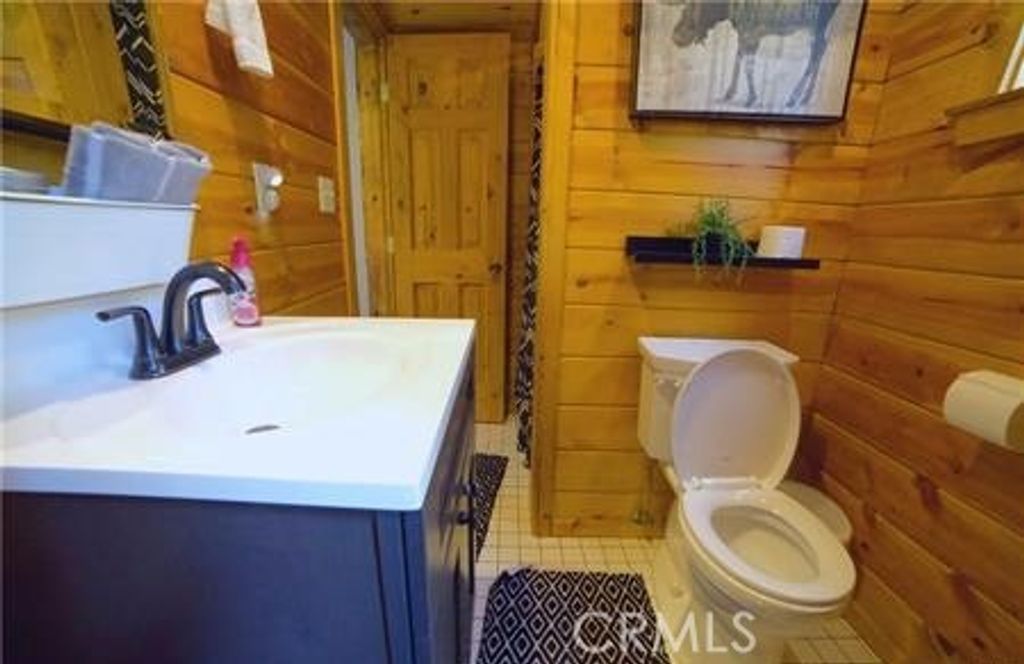 Image 11 of property listing at 382 Knight, Big Bear Lake, CA 92315