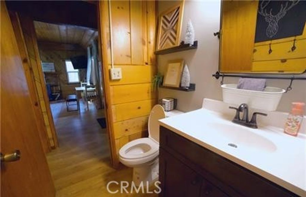 Image 14 of property listing at 382 Knight, Big Bear Lake, CA 92315