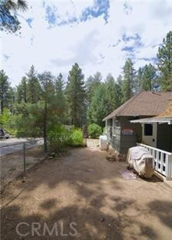 Image 18 of property listing at 382 Knight, Big Bear Lake, CA 92315