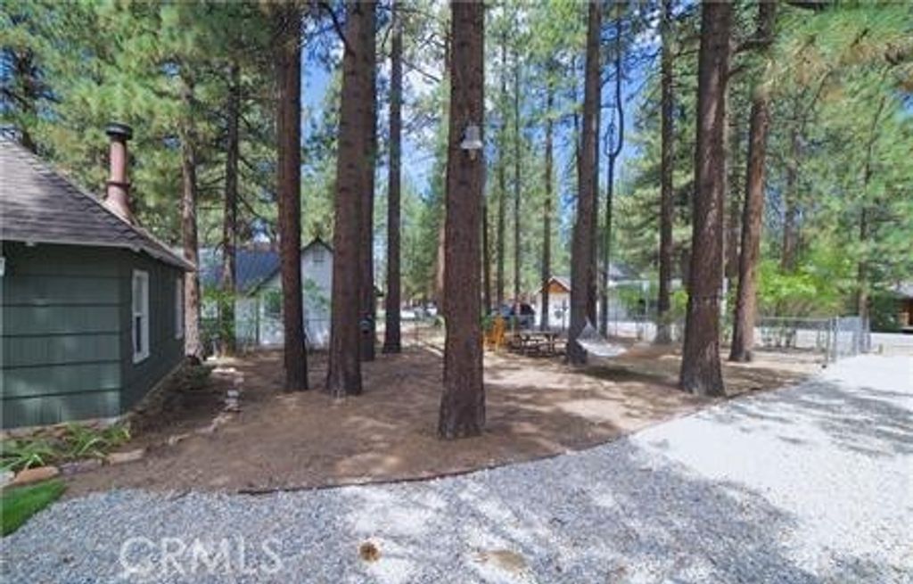 Image 20 of property listing at 382 Knight, Big Bear Lake, CA 92315