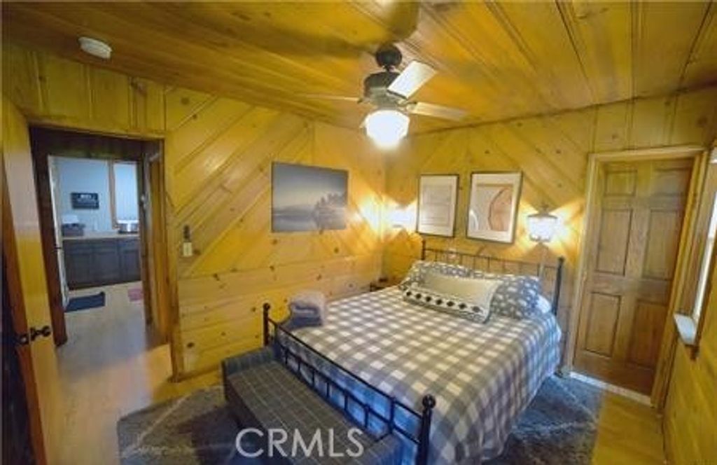 Image 9 of property listing at 382 Knight, Big Bear Lake, CA 92315