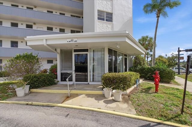 200 N BETTY LANE 1C, Clearwater, FL 33755
