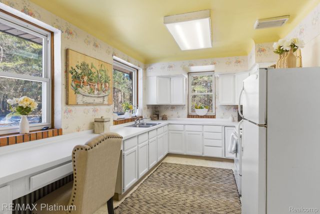 11180 Spencer Road, Brighton Township, MI 48114