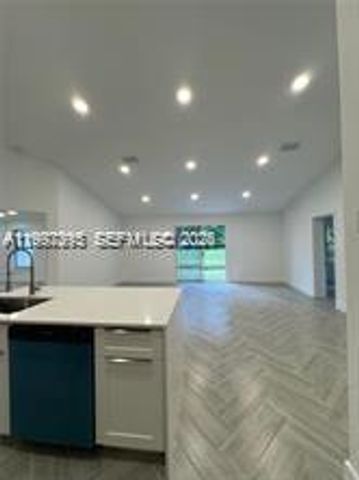 427 SW 169th Terrace, Weston, FL 33326