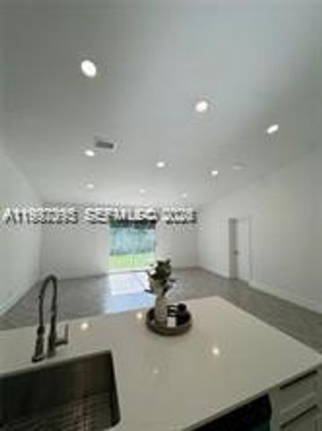 427 SW 169th Terrace, Weston, FL 33326
