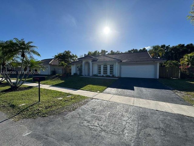 427 SW 169th Terrace, Weston, FL 33326