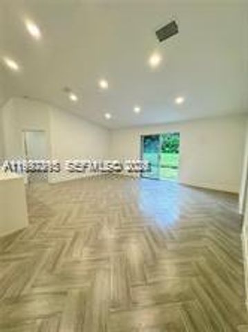 427 SW 169th Terrace, Weston, FL 33326
