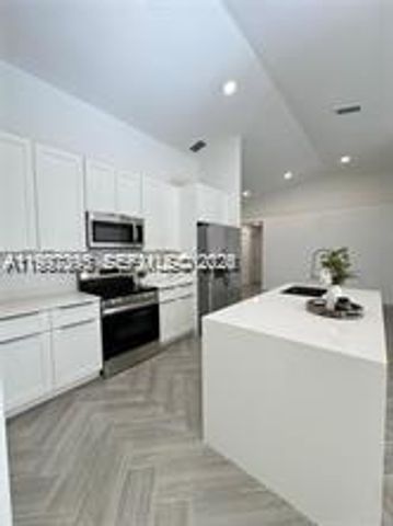 427 SW 169th Terrace, Weston, FL 33326