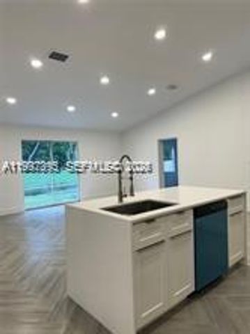 427 SW 169th Terrace, Weston, FL 33326