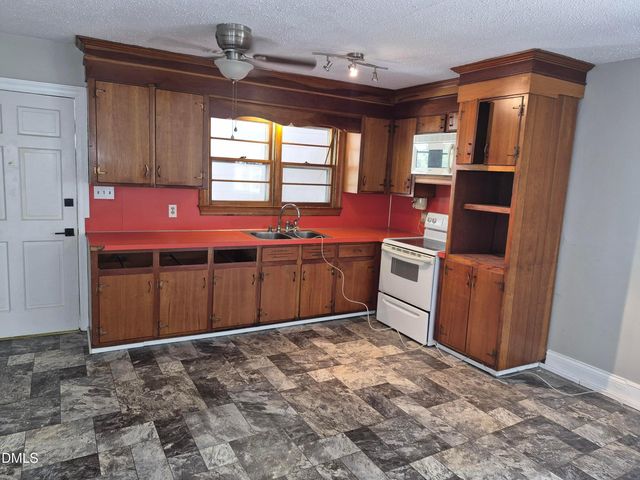 109 Moss Road, Creedmoor, NC 27522