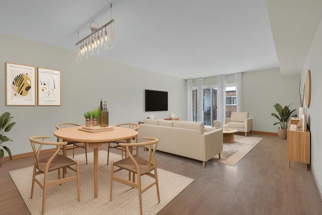 6961 N Oakley Avenue 304, Chicago, IL 60645