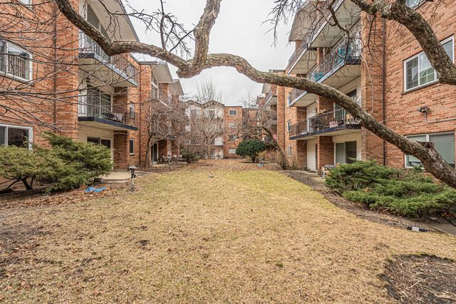 6961 N Oakley Avenue 304, Chicago, IL 60645