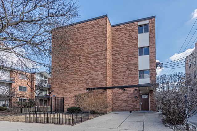 6961 N Oakley Avenue 304, Chicago, IL 60645