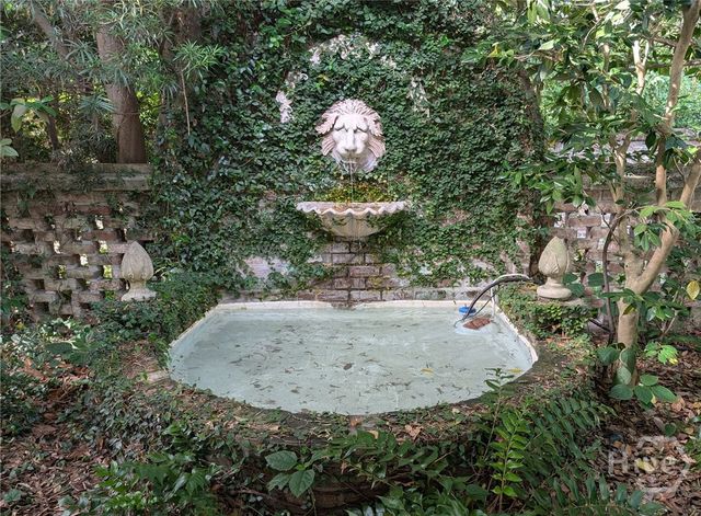 34 E 50th Street, Savannah, GA 31405