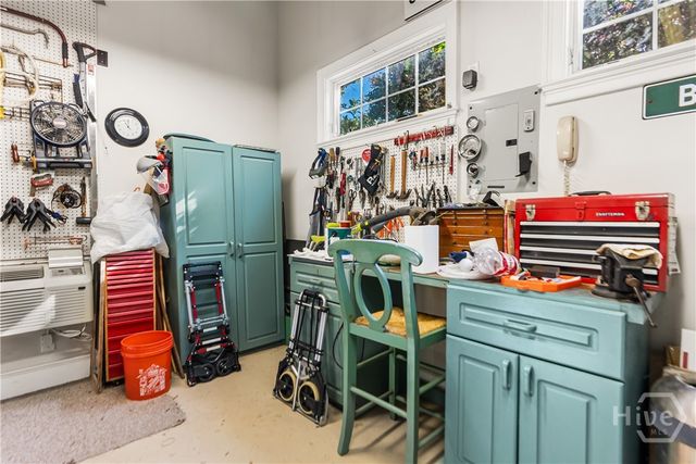 34 E 50th Street, Savannah, GA 31405