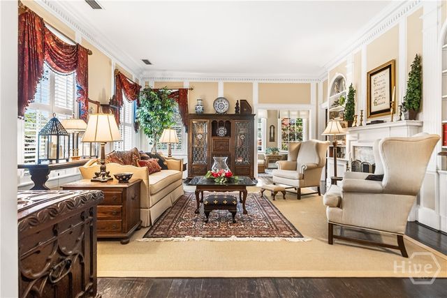 34 E 50th Street, Savannah, GA 31405