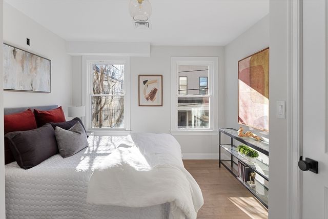 19 George St 3, Somerville, MA 02145