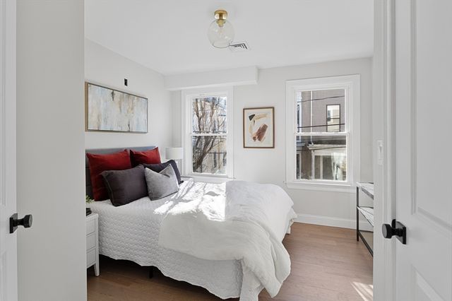 19 George St 3, Somerville, MA 02145