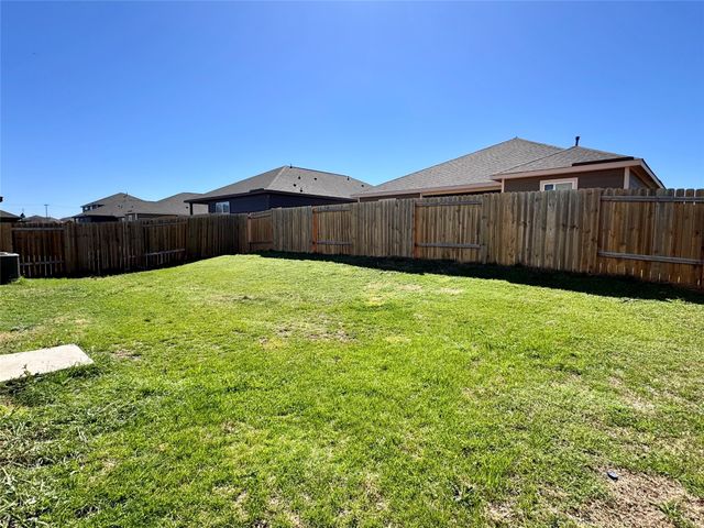 2409 Stillwater Drive, Ponder, TX 76259