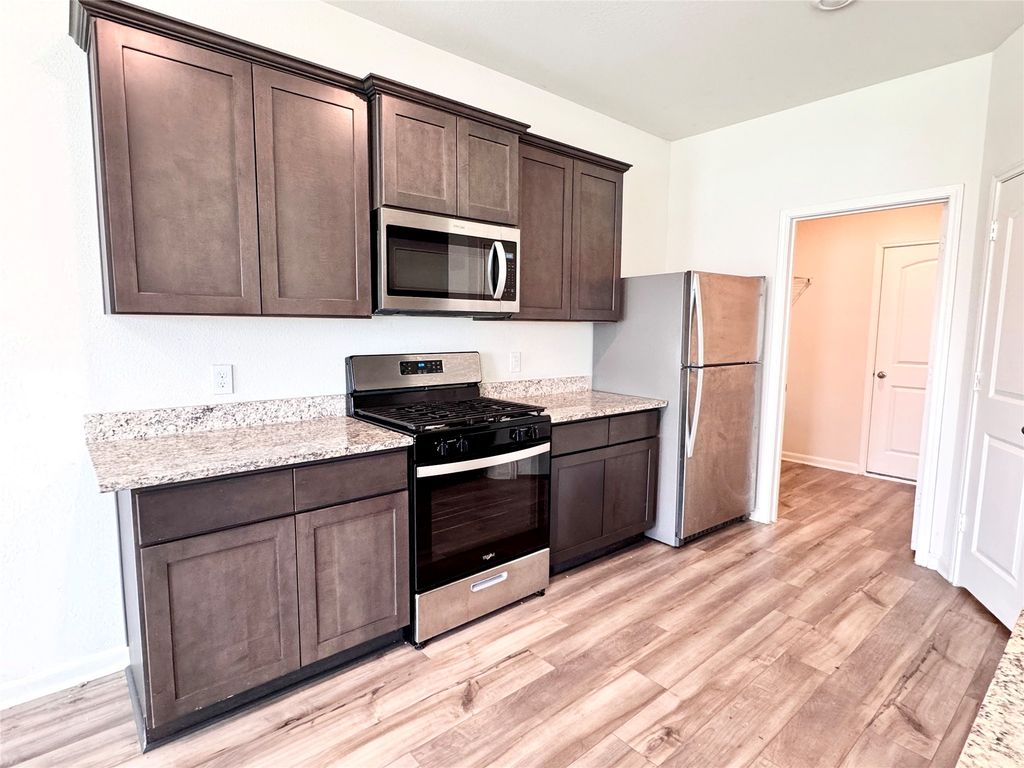 2409 Stillwater Drive, Ponder, TX 76259