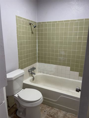 1809 Roman Road A, Grand Prairie, TX 75050