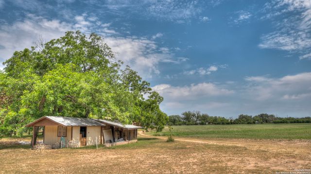 6671 Ranch Rd 1120, Rio Frio, TX 78879