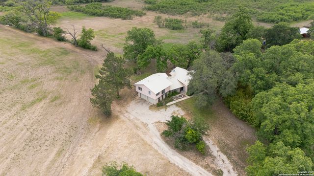 6671 Ranch Rd 1120, Rio Frio, TX 78879