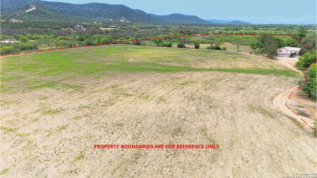 6671 Ranch Rd 1120, Rio Frio, TX 78879