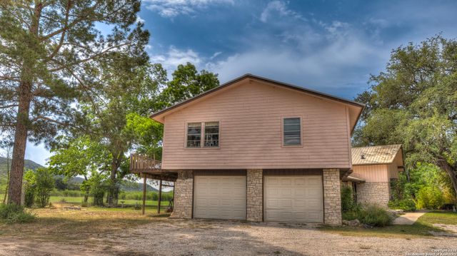 6671 Ranch Rd 1120, Rio Frio, TX 78879