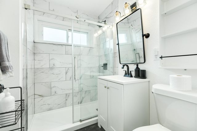 105 Marlin Avenue, Galveston, TX 77550