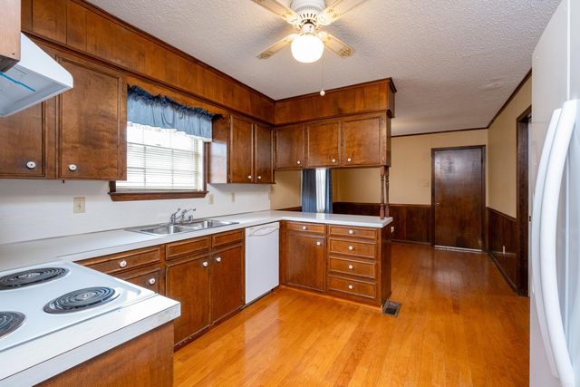 1801 OLD FORGE Drive, Little Rock, AR 72227