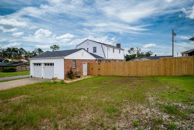 1801 OLD FORGE Drive, Little Rock, AR 72227