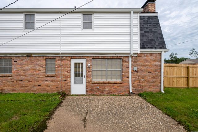 1801 OLD FORGE Drive, Little Rock, AR 72227