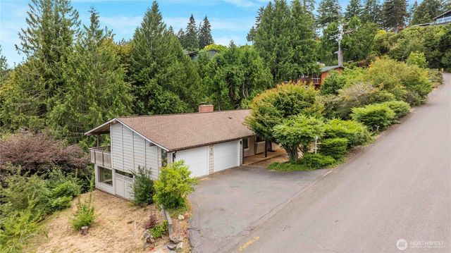5161 NW Eldorado Boulevard, Bremerton, WA 98312