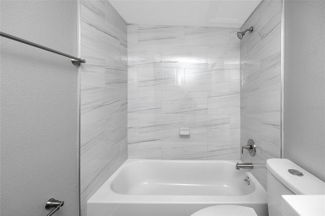 8345 13TH STREET N B, St Petersburg, FL 33702