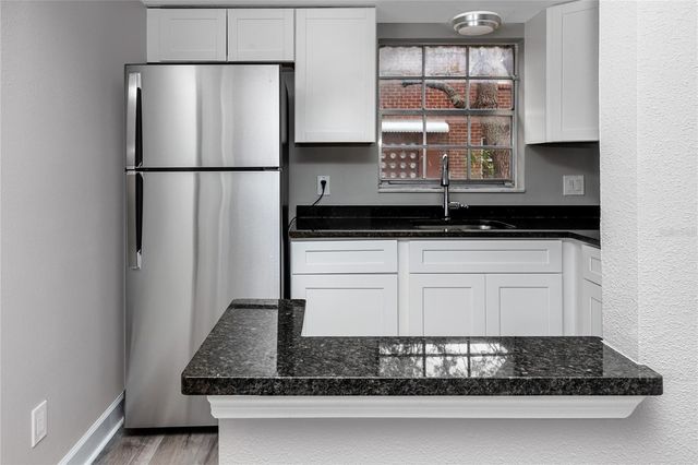 8345 13TH STREET N B, St Petersburg, FL 33702