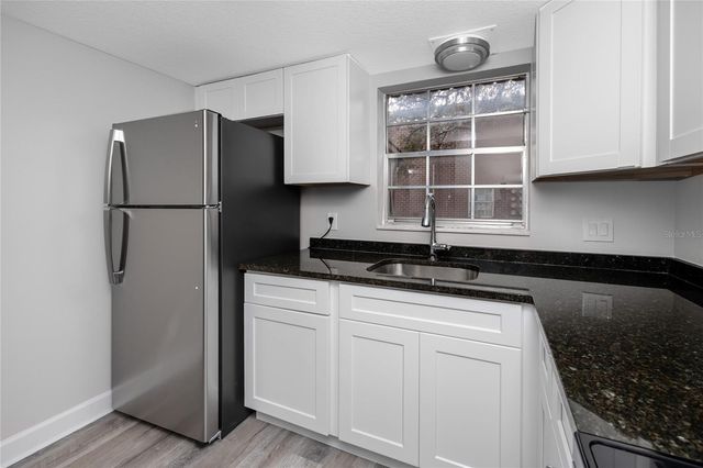 8345 13TH STREET N B, St Petersburg, FL 33702