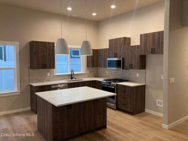 7400 N Breaux DR, Coeur D'alene, ID 83815