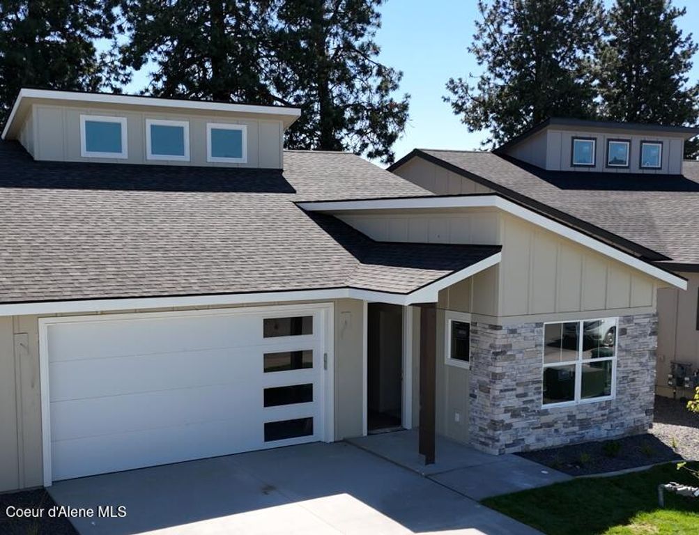 7400 N Breaux DR, Coeur D'alene, ID 83815