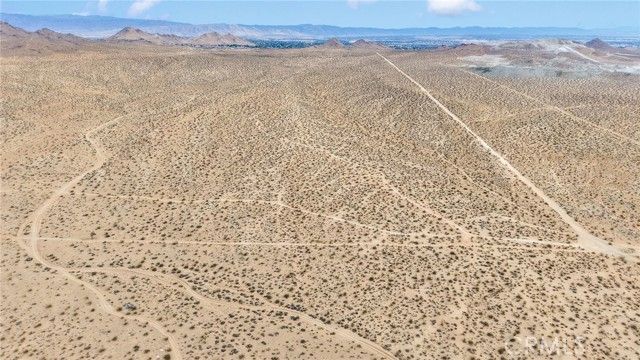 1111 Los Padres Road, Apple Valley, CA 92307