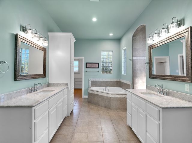 6209 Lago Vista Dr, Corpus Christi, TX 78414