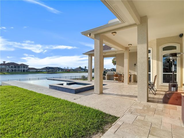 6209 Lago Vista Dr, Corpus Christi, TX 78414