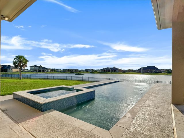 6209 Lago Vista Dr, Corpus Christi, TX 78414