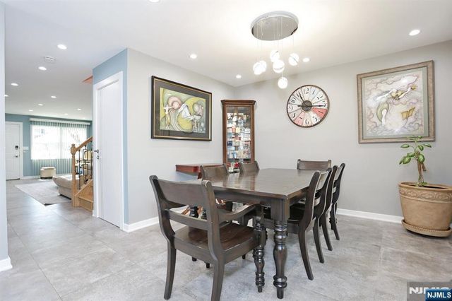 10 Chris Court, Fair Lawn, NJ 07410