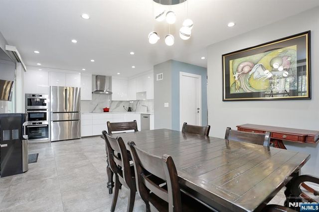 10 Chris Court, Fair Lawn, NJ 07410