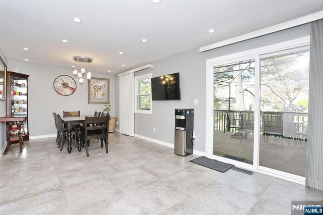 10 Chris Court, Fair Lawn, NJ 07410