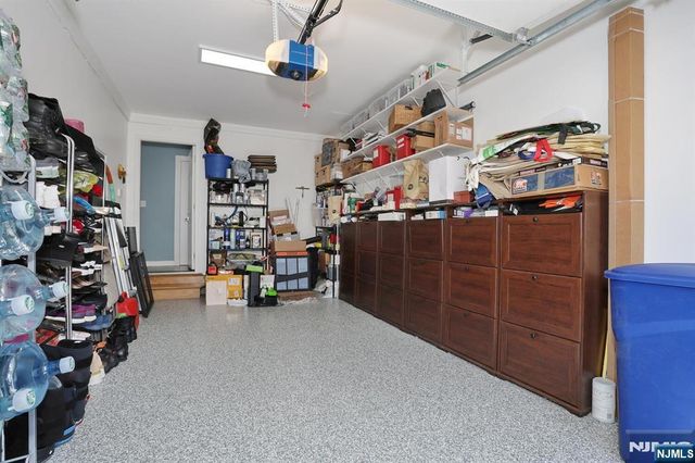 10 Chris Court, Fair Lawn, NJ 07410