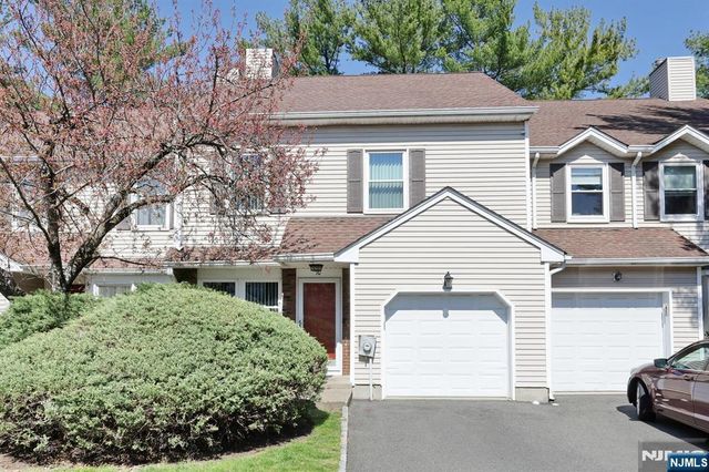 10 Chris Court, Fair Lawn, NJ 07410